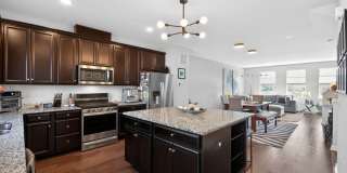 Spacious 3BR Townhome in North Brunswick Gallery 10