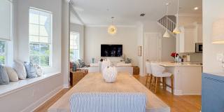 ****DOWNTOWN NAPLES*** SEASONAL***BEAUTIFUL VILLAS NAPOLI****NOW AVAILABLE*** Gallery 53