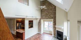 Beautiful Three Bedroom in Washington Square West Gallery 16