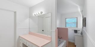 2137 Lenamon Street Gallery 7