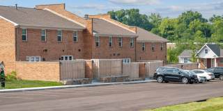 Galbraith Pointe Apartments and Townhomes Gallery 53