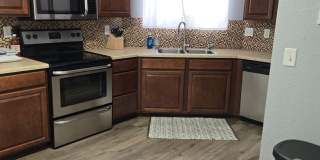 3 Bedroom Home, 2 Bath, Furnished Gallery 8