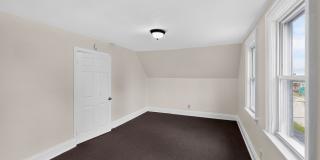 Charming 2BR Duplex in Buffalo Gallery 8