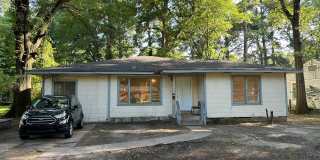 Cute 4 Bedroom Home! Gallery 1