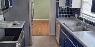 3 bed 2 bath 1 car garage, with fenced in backyard right in Aksarben! Gallery 3