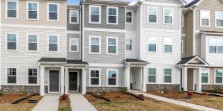Stunning 3/3.5 Townhome in SE Raleigh Gallery 10