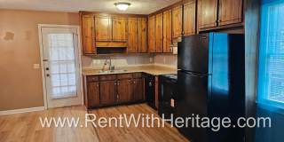 GREAT HOME / 3 BEDROOMS AND BONUS ROOM / GREAT LOCATION /  PRIVATE FENCED YARD Gallery 12
