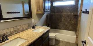 48 NE Creekside Dr Gallery 16