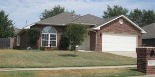 Two Living Areas!!! Spacious Three Bedroom Home in the Woodcreek Addition... Minutes from Campus, Shopping  Restaurants!!! Gallery 1