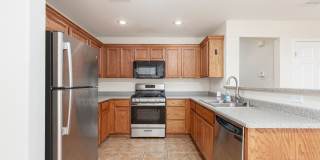 Very clean SW home near Sunset/215 for only $1875 Gallery 9