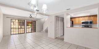 Spacious 3/3 townhome-style condo in Rockwood Villas with washer/dryer Gallery 17