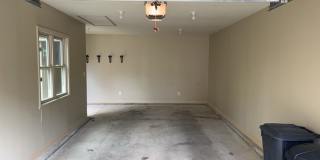 2400 Hillview Avenue Gallery 40