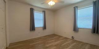 2/1.5 Beachside Bungalow Gallery 16