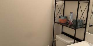 319 West Shoshone Street Gallery 7