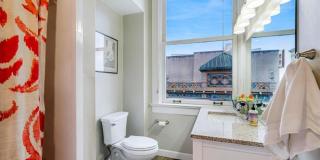 10 N Main St # Q1602E Gallery 21