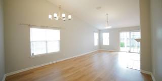 3 Bed / 2 Bath Townhome in the Villages at Maclay! Gallery 3