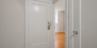 1550 Hayes Street Gallery 16