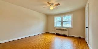 2BD/1BA Townhome Gallery 9