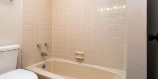 Beautiful Townhome in Central Colorado Springs! Gallery 35