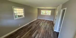 3bedroom 1BA brick home with carport Gallery 3
