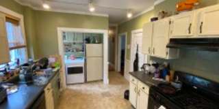 NEU 4 BR Apartment (in unit laundry!)- NO FEE - 9/1 Gallery 6