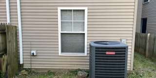Mill Creek 4bd/2bth w/ Two Car Parking and Yard Gallery 24