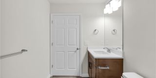 1513 Maple Street unit: 202 Gallery 17