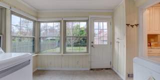 3 Bed | 1 Bath in Midtown! Gallery 13