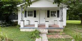3 Bedroom/1 Bath home with large yard Gallery 1