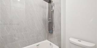 4402 E 19th Street Gallery 10