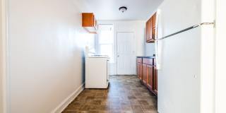 5001 W Adams St Gallery 15