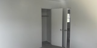 282 North Beverly Avenue Gallery 12