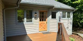 1 Bedroom, 1 Bathroom Townhouse in High Point! Gallery 1