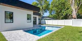 Bold Contemporary Sarasota Luxury Home. 4 Beds/ 4 Baths. Private Pool and Summer Grill. Gallery 65