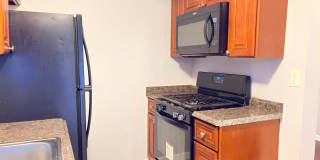 Beautifully Renovated 2-Bedroom Home in Baltimore, MD! Gallery 8