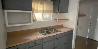 1031 Kenwood Avenue Gallery 2
