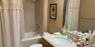 Beautiful condo with amazing amenities and a fabulous kitchen Gallery 6