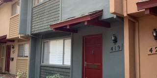 Adorable 3 Bed 1.5 Bath Covell Commons Condo ( fall Rental ) Gallery 5