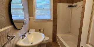 Spacious 4BR/2BA Brick Home with Fireplace, Large Island! Gallery 10