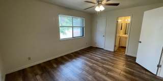 Cozy 3 bed 2.5 Bath Townhome Gallery 18
