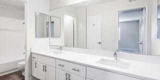 Deerwood Apartments Gallery 15