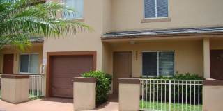!!DISCOVER OPEN SPACES OF "THE PARK" Luxurious 2/2.5 Townhouse call for specials!!$$ Gallery 1