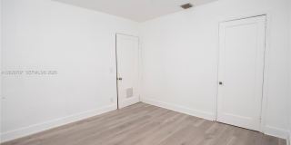 111 SW 31st Ct Gallery 7