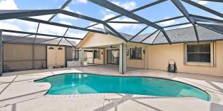 489 SE Evergreene Terrace Gallery 1