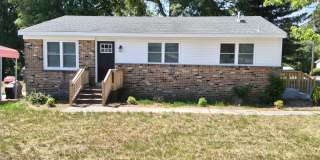 Blackstone-3 Bed 2 bath Renovated Rancher Gallery 1