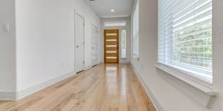 Elegant 4BR Home with Bonus Room & Designer Finishes Elegant 4BR Home with Bonus Room & Designer Finishes Gallery 6