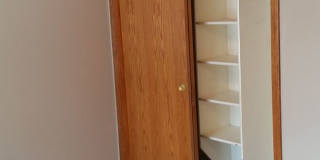 Beautiful Home with Hobby Shop and RV PARKING Gallery 17