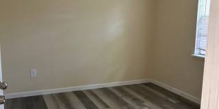 909 S 17th St Gallery 3