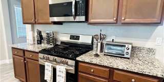 6140 E Laurel Gallery 7