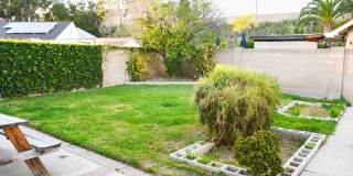 1271 Mosswood Gallery 27